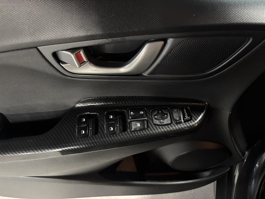 HYUNDAI Kona - Vista 11
