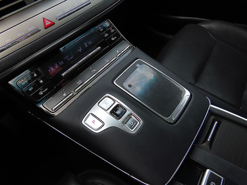 HYUNDAI Grandeur - Vista 10