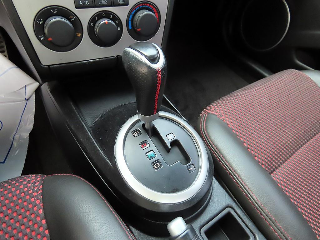 HYUNDAI Tuscani - Vista 10