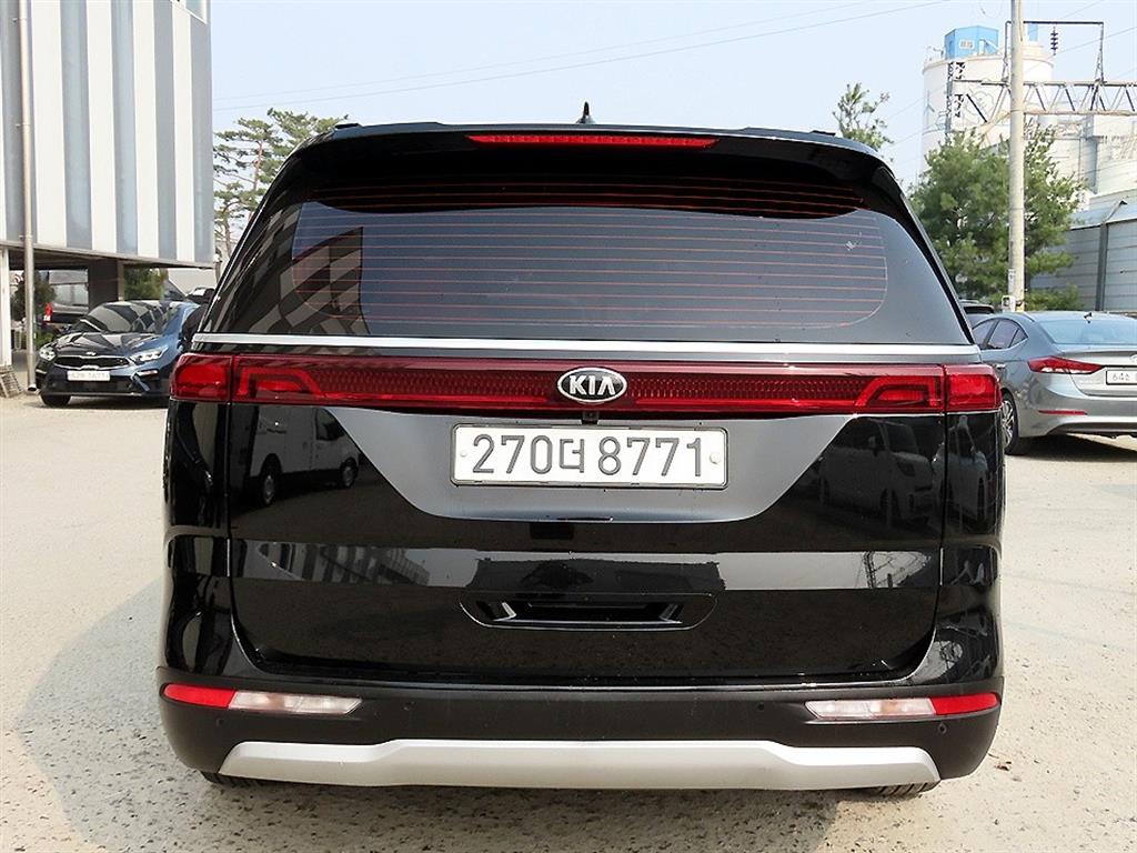 KIA Carnival - Vista 4