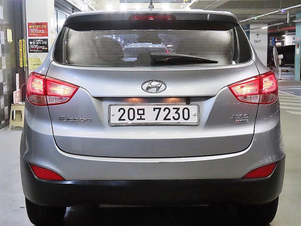 HYUNDAI Tucson - Vista 5