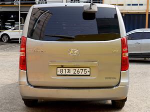 HYUNDAI Starex - Vista 6