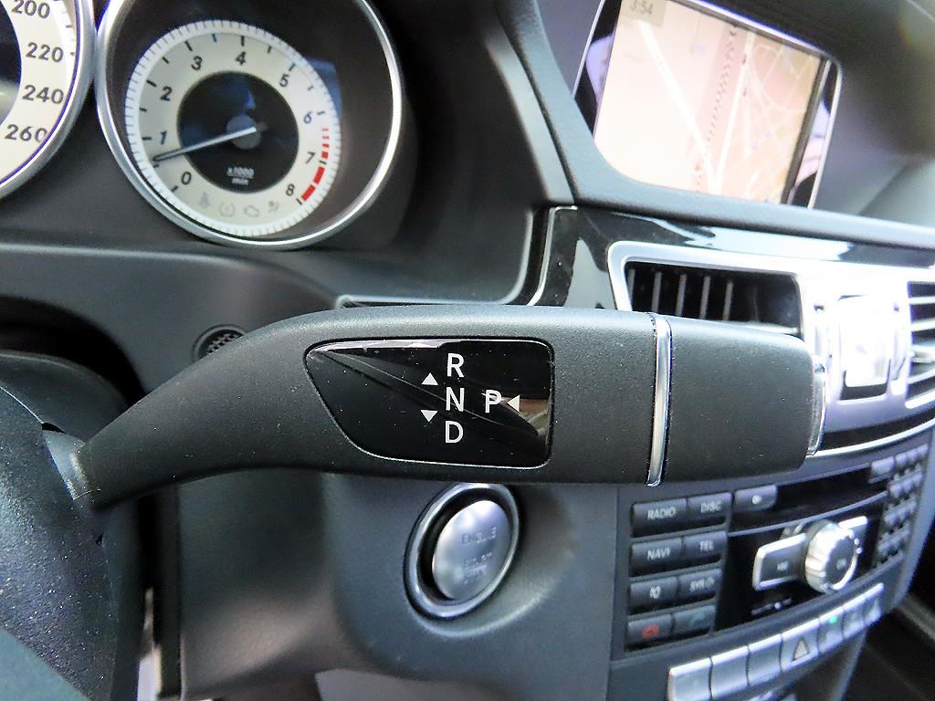 Mercedes Benz E class - Vista 10