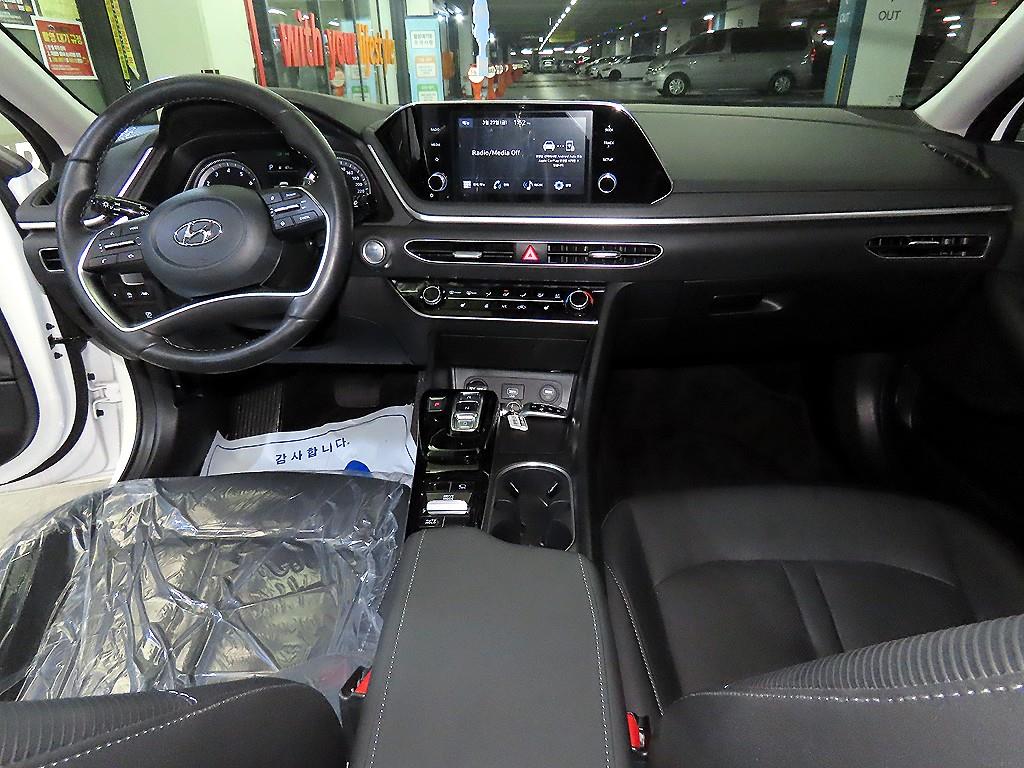 HYUNDAI Sonata - Vista 10