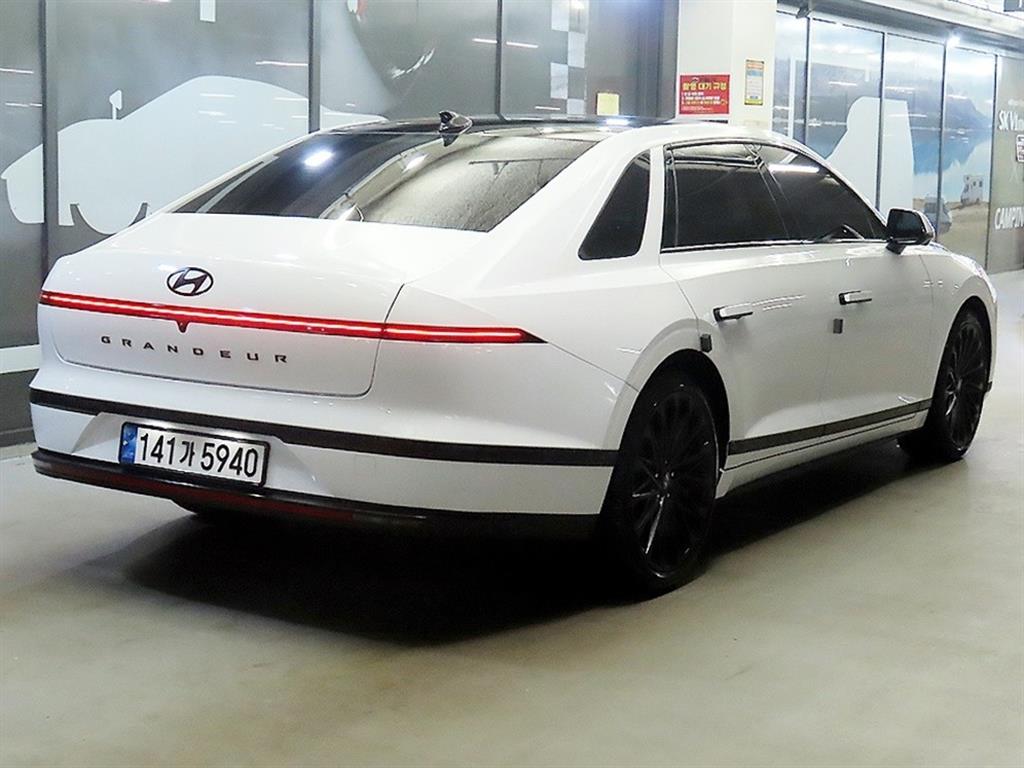 HYUNDAI Grandeur - Vista 4