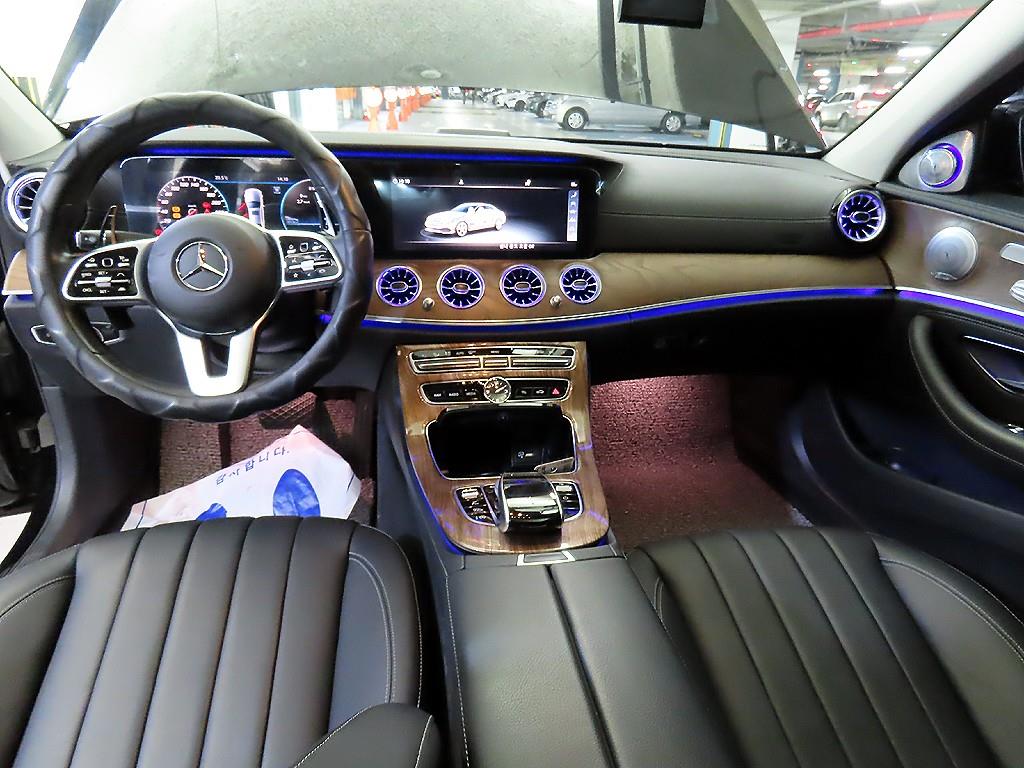 Mercedes Benz E class - Vista 10