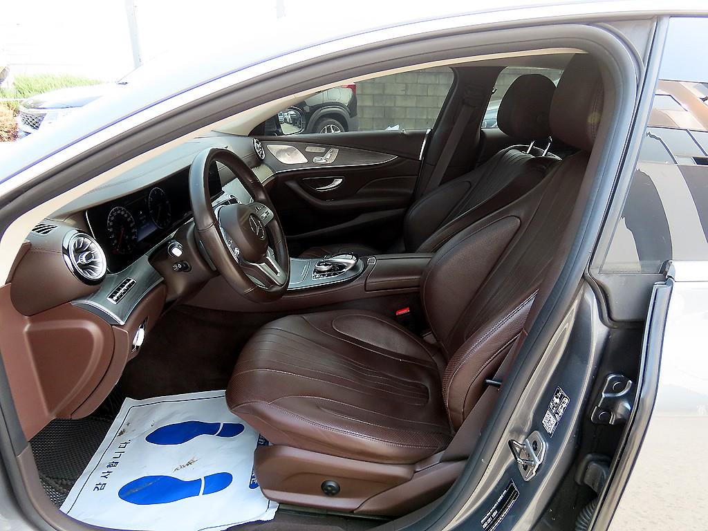 Mercedes Benz CLS Class - Vista 5