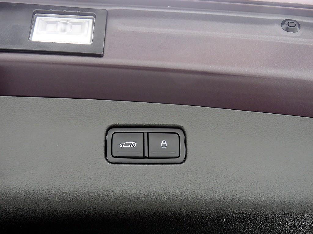 Genesis GV70 - Vista 6