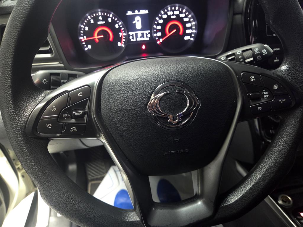 Ssangyong Tivoli - Vista 8