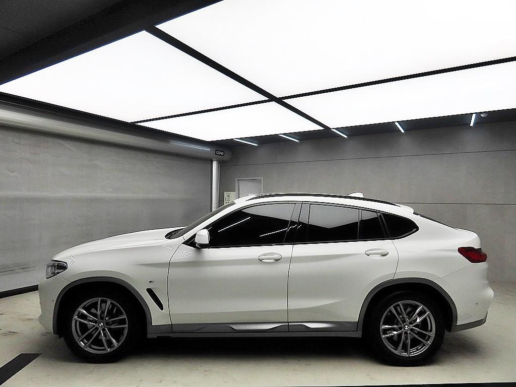 BMW X4 - Vista 4