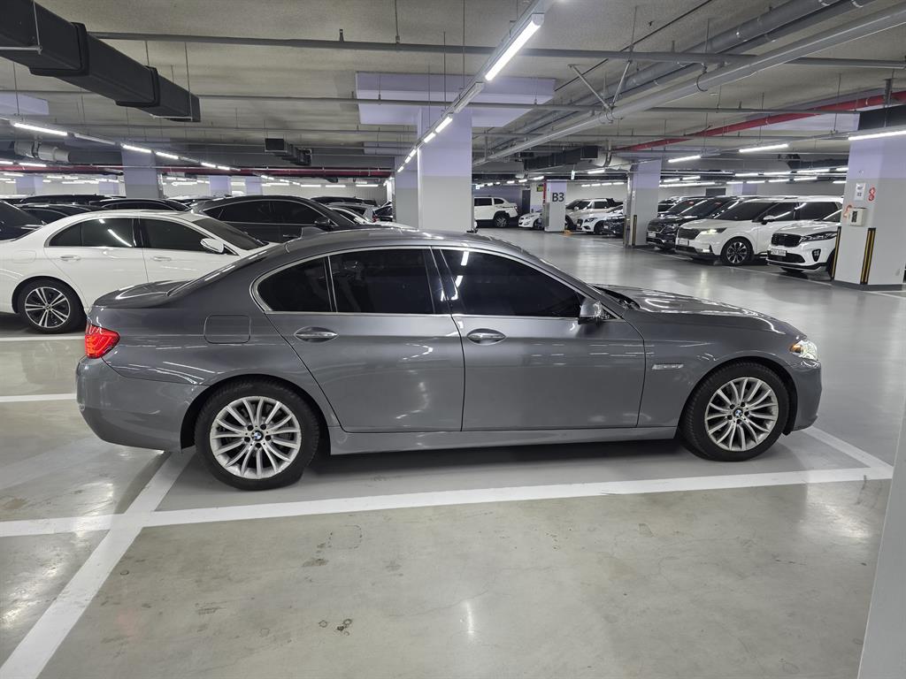 BMW 5 Series - Vista 8