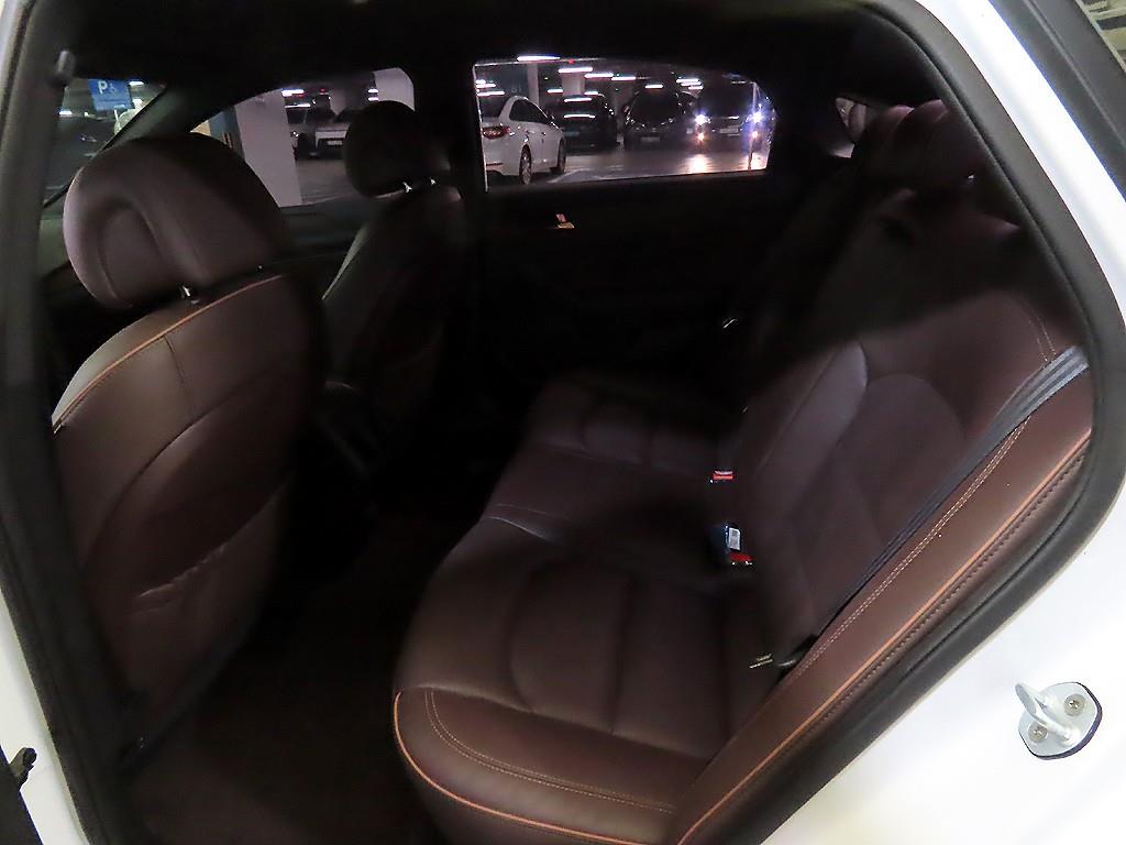 HYUNDAI Sonata - Vista 7