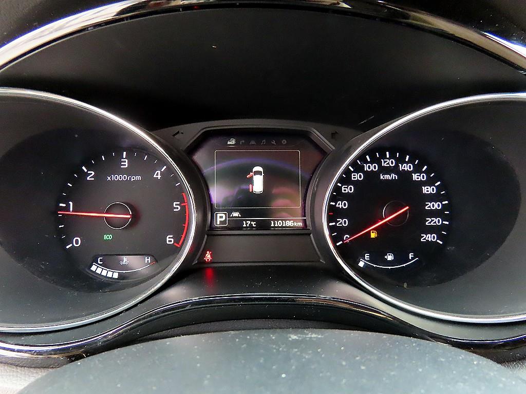 KIA Carnival - Vista 9