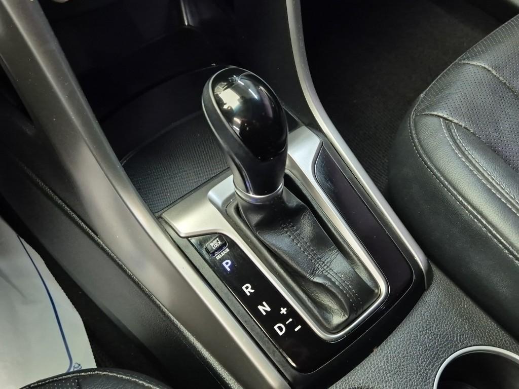 HYUNDAI i30 - Vista 8