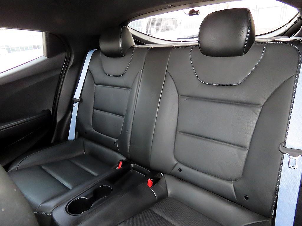 HYUNDAI Veloster - Vista 6