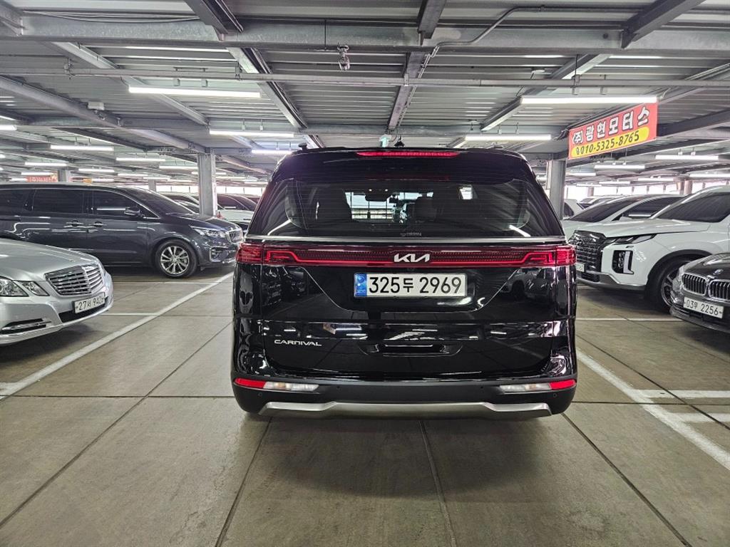 KIA Carnival - Vista 5