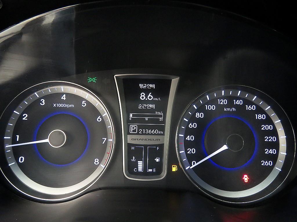 HYUNDAI Grandeur - Vista 11