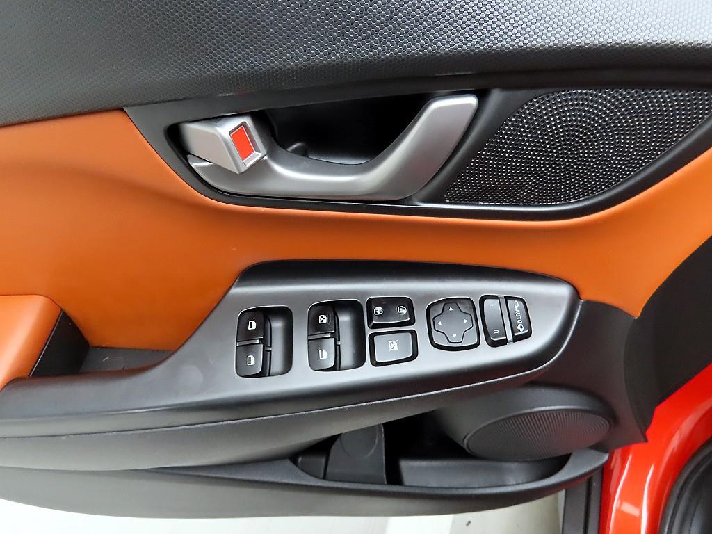 HYUNDAI Kona - Vista 11