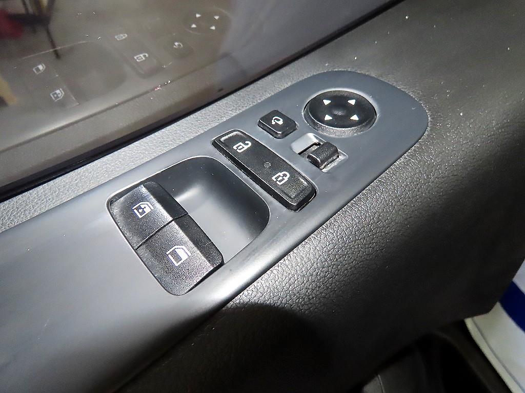 HYUNDAI Staria 2022 Blanco - Importación desde Corea - HF Imports Iquique - Foto 13