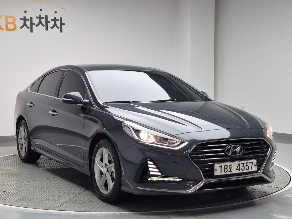 HYUNDAI Sonata - Vista 4