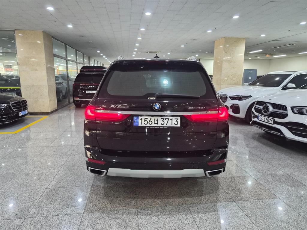 BMW X7 - Vista 4