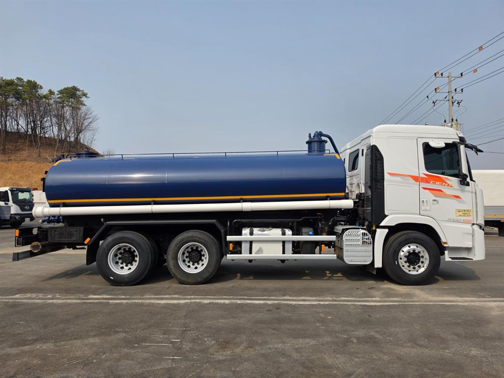 medium and large cargo Rory - Vista 6