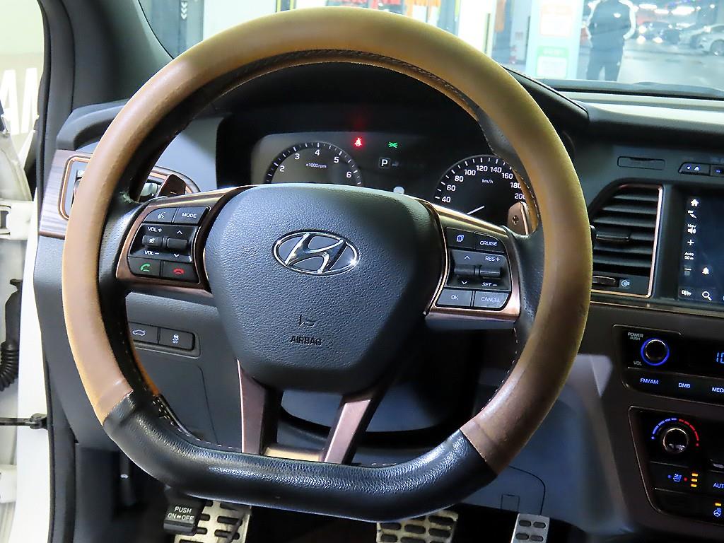 HYUNDAI Sonata - Vista 8