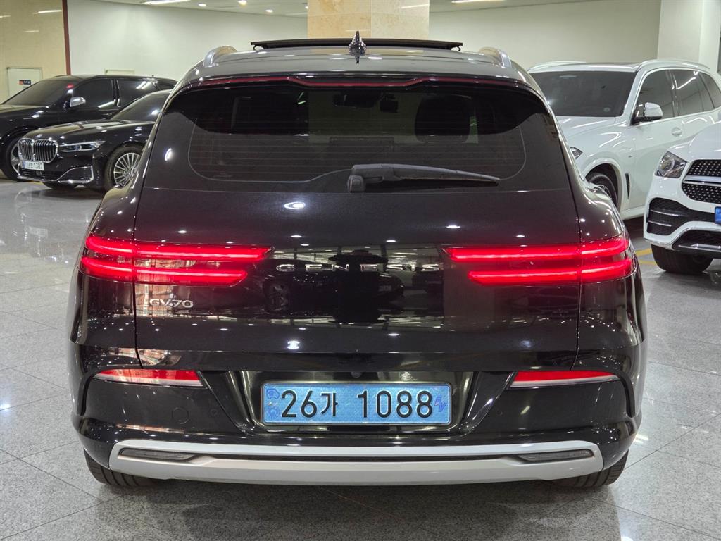 Genesis GV70 - Vista 4