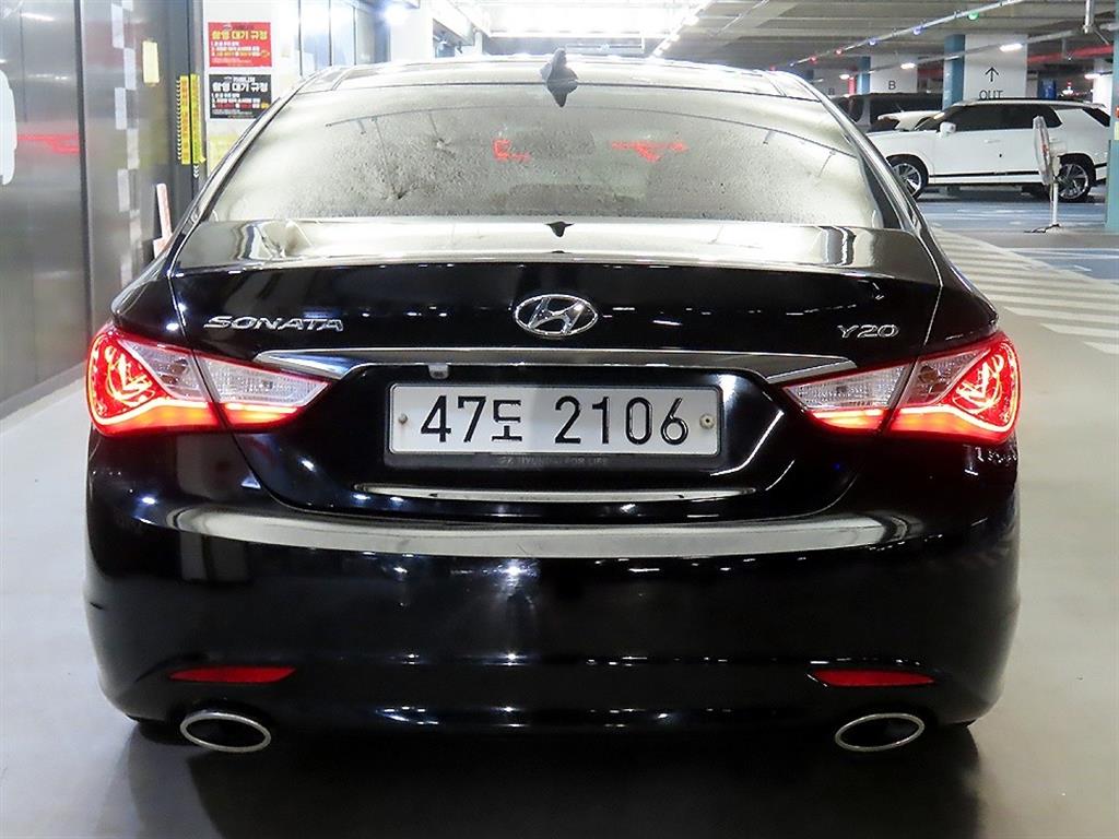 HYUNDAI Sonata - Vista 5