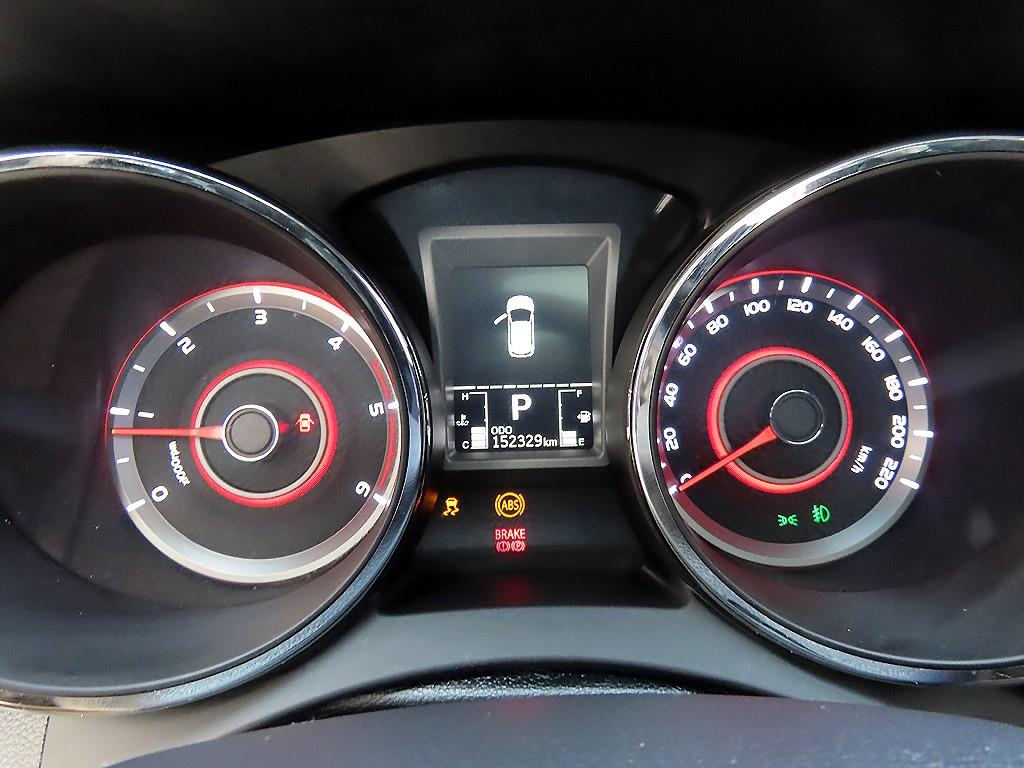 Ssangyong Tivoli - Vista 9