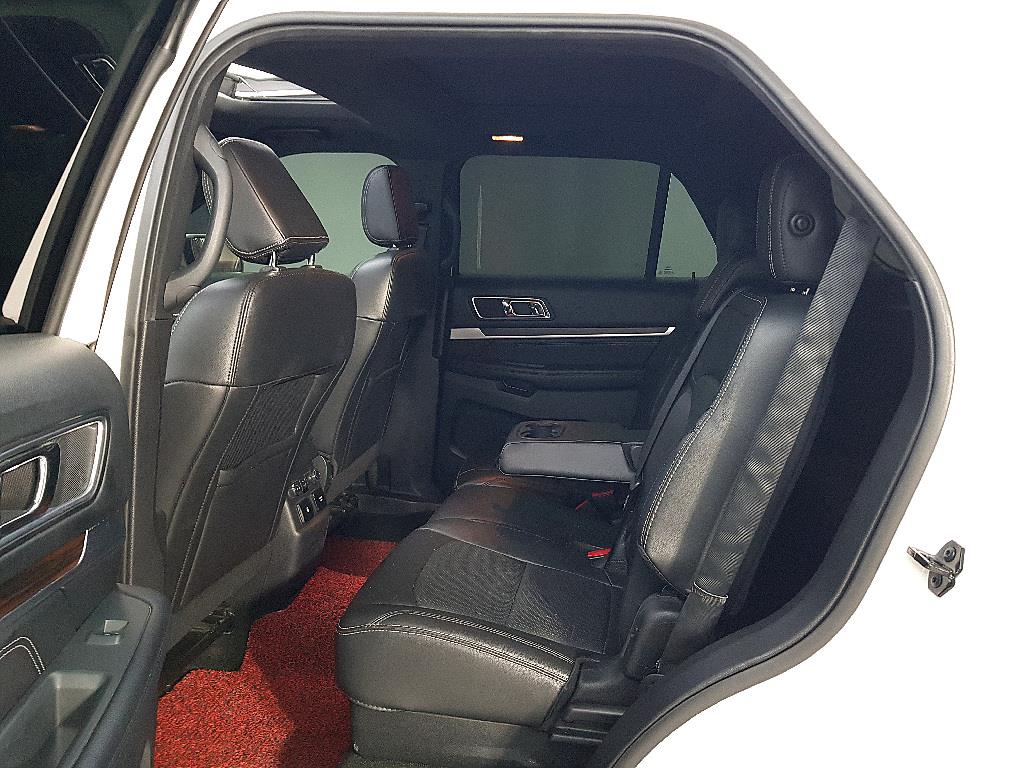 Ford Explorer - Vista 9