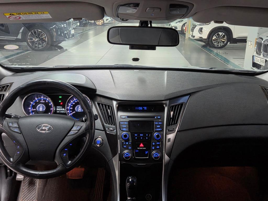 HYUNDAI Sonata - Vista 7