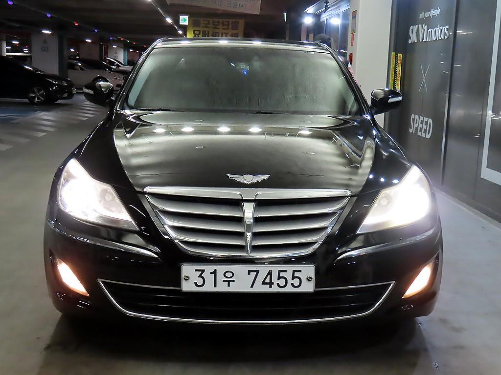 HYUNDAI Genesis - Vista 2