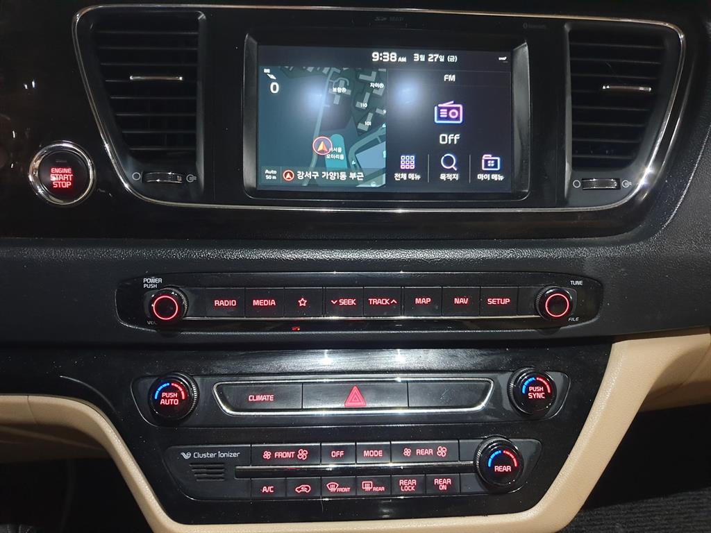 KIA Carnival - Vista 6