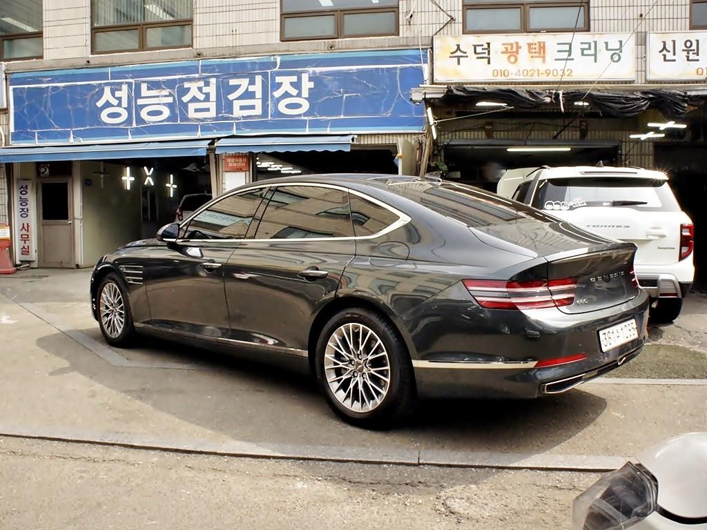 Genesis G80 - Vista 7