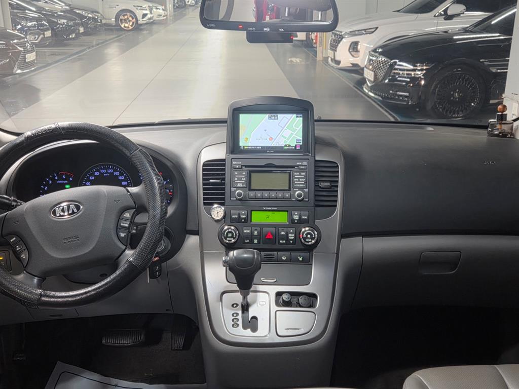 KIA Carnival - Vista 7