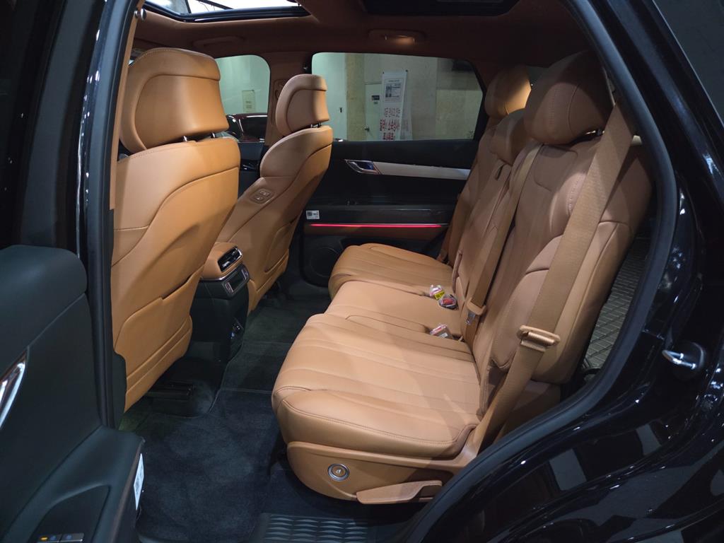 Genesis GV80 - Vista 7