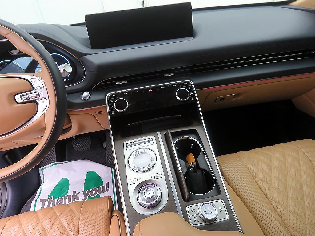 Genesis GV80 - Vista 10