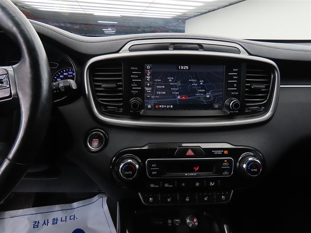 KIA Sorento - Vista 10