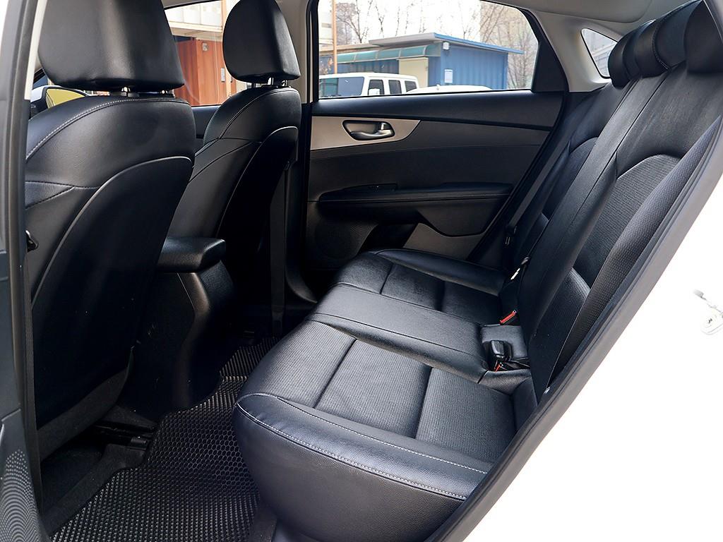 KIA K3 2019 Blanco - Importación desde Corea - HF Imports Iquique - Foto 13