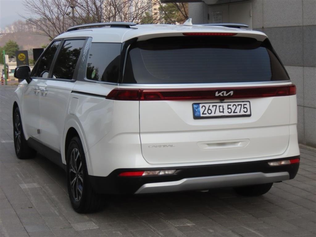 KIA Carnival - Vista 7
