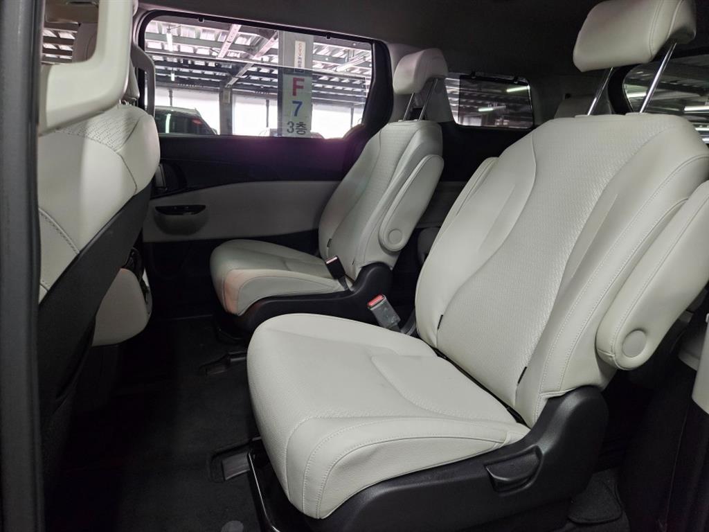 KIA Carnival 2022 Negro - Importación desde Corea - HF Imports Iquique - Foto 17