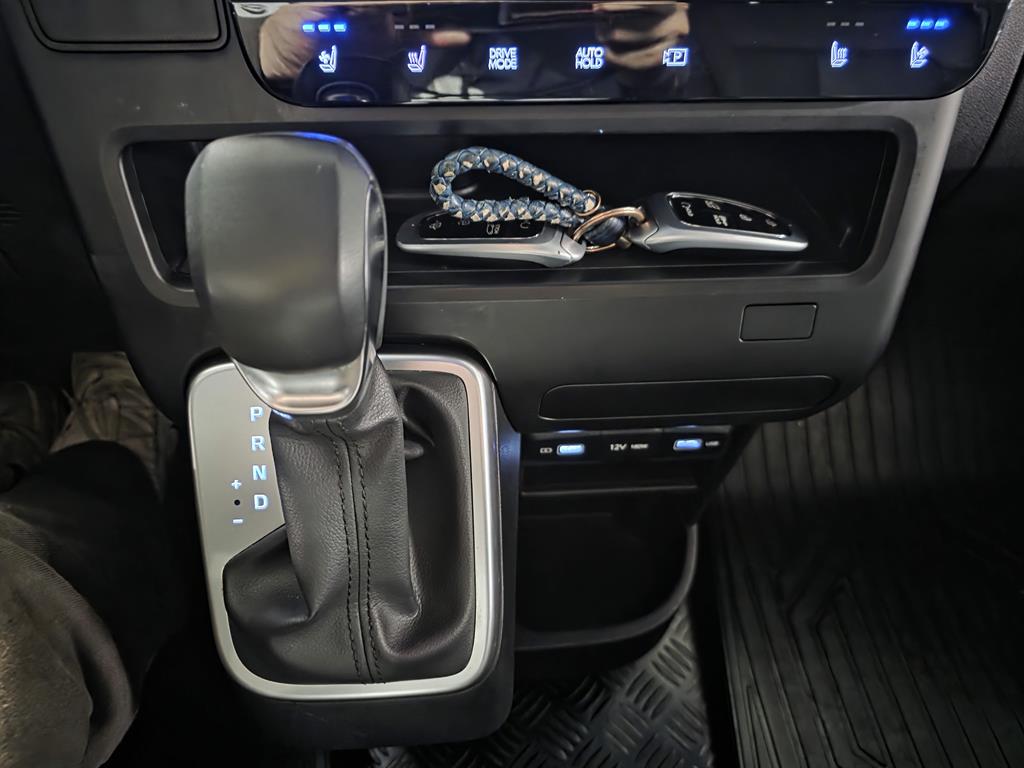 HYUNDAI Staria - Vista 10