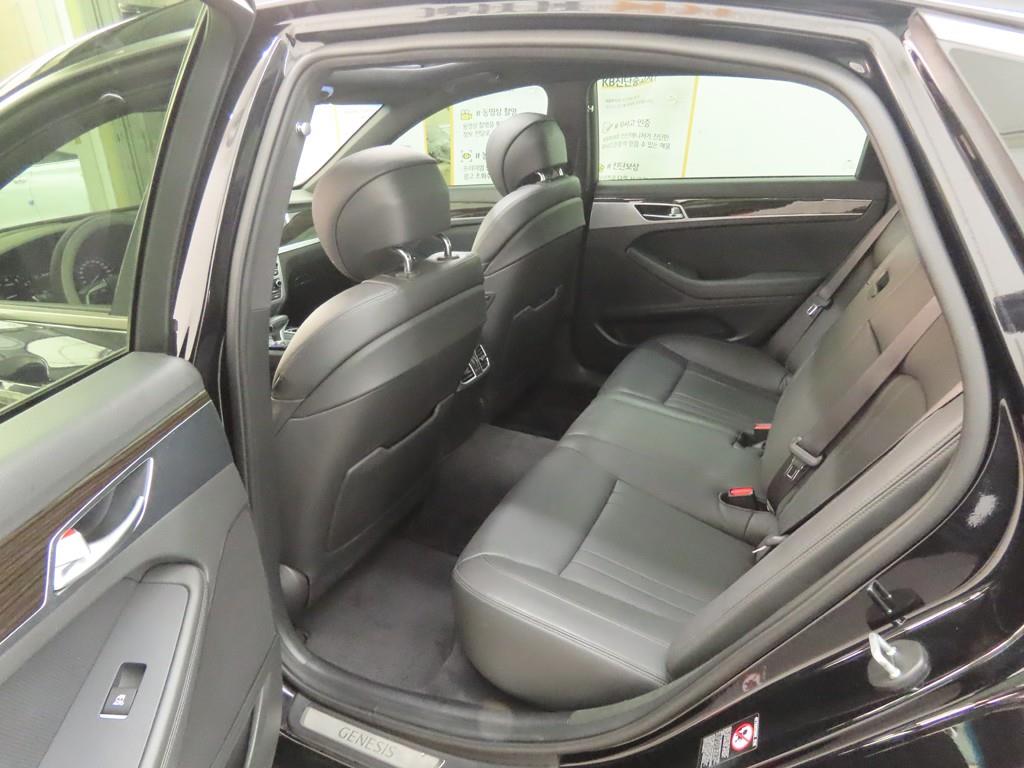 Genesis G80 - Vista 6