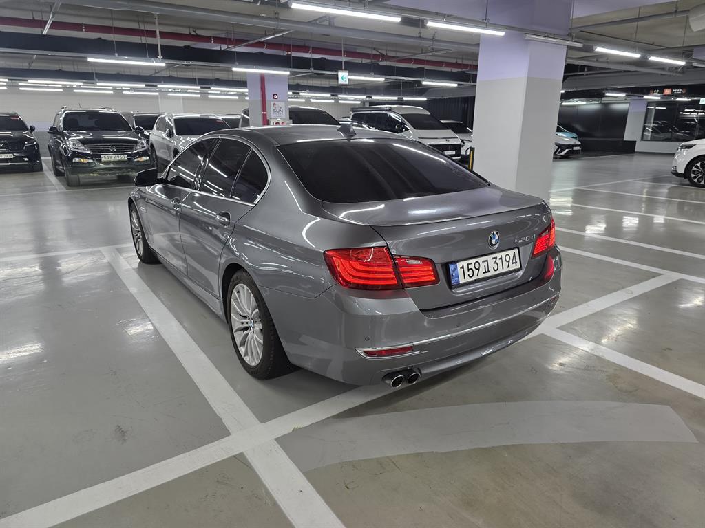 BMW 5 Series - Vista 5