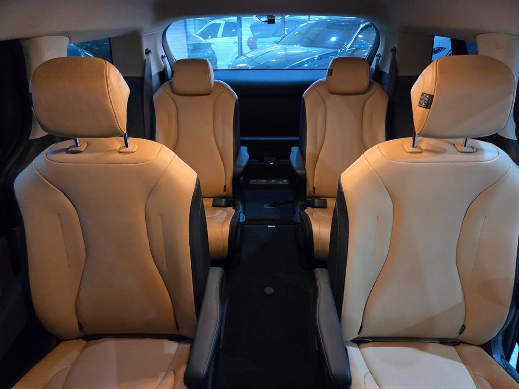 KIA Carnival - Vista 8