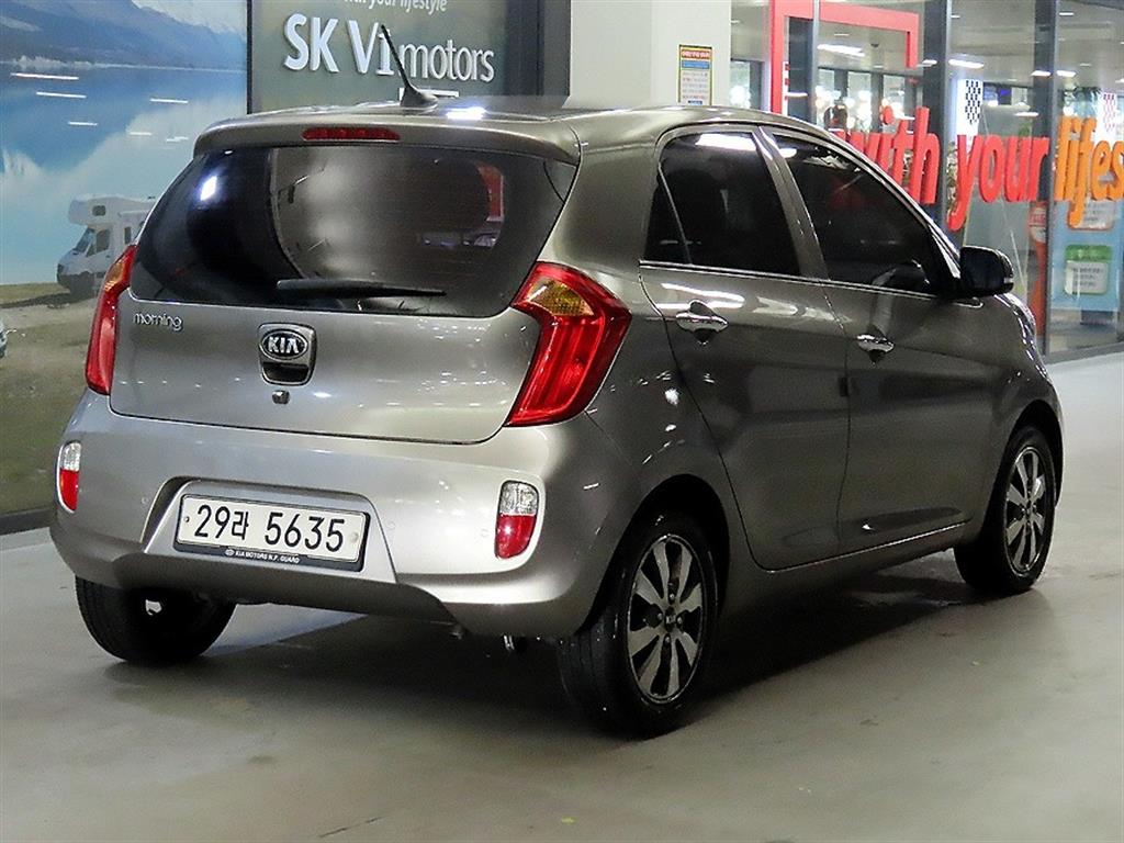 KIA Morning - Vista 4