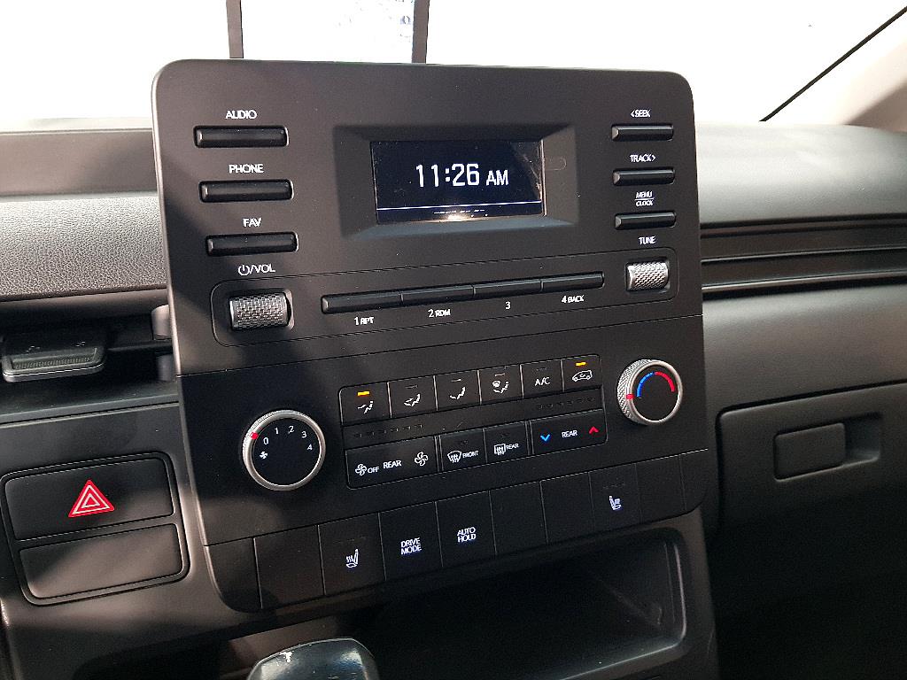 HYUNDAI Staria - Vista 12