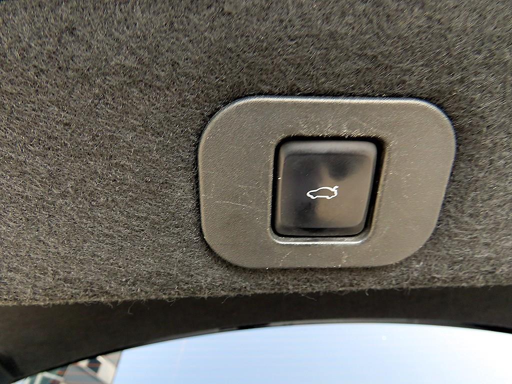 Lincoln Continental 2017 Negro - Importación desde Corea - HF Imports Iquique - Foto 16