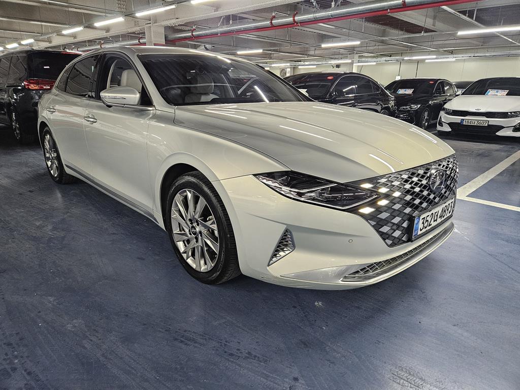 HYUNDAI Grandeur - Vista 2